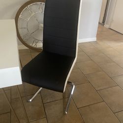 CHAIR 