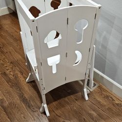 Little Helper Stand - Solid Wood