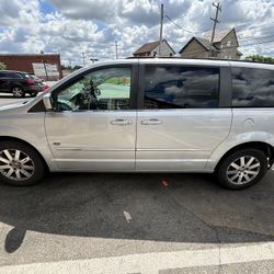 2009 Chrysler Town and Country