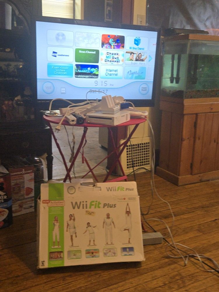 Wii Fit Game With Accessories