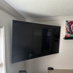 Brand new smart TV 75in 