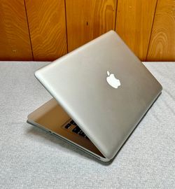Apple MacBook Pro 13” i5/8GB/256GB SSD $140