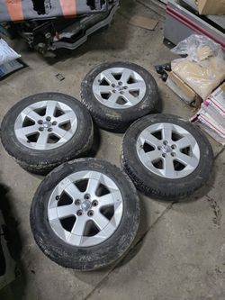 Like new Set of 4 185/65R15 tires on OEM rims fits 2004-2015 Toyota  Prius (90% tread)