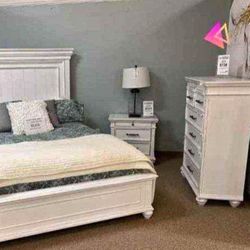 White Panel Bedroom Set.    Brand New. In Box         Financing Options available 