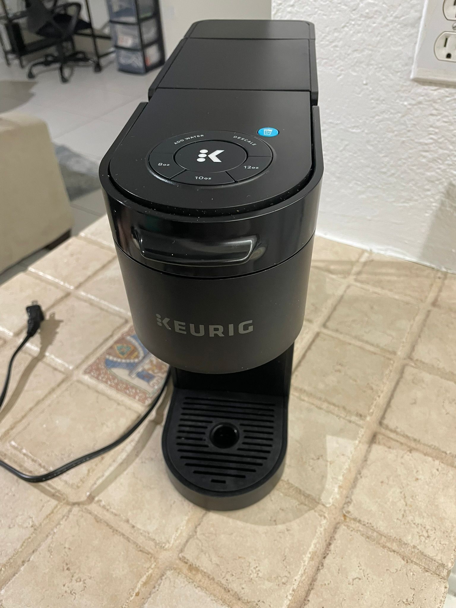 Keurig Coffee Maker – Almost New (como Nueva)