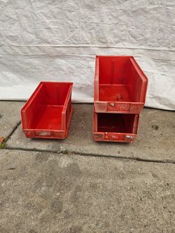 Plastic stackable bins