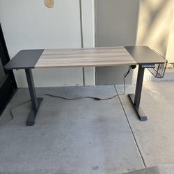 Brand New Rising Desk Riser Standing Desk 