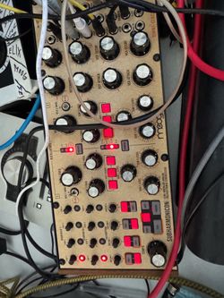 Moog subharmonicon