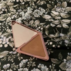 Lys Beauty No Limits Matte Bronzer Shade Motivate (Light)