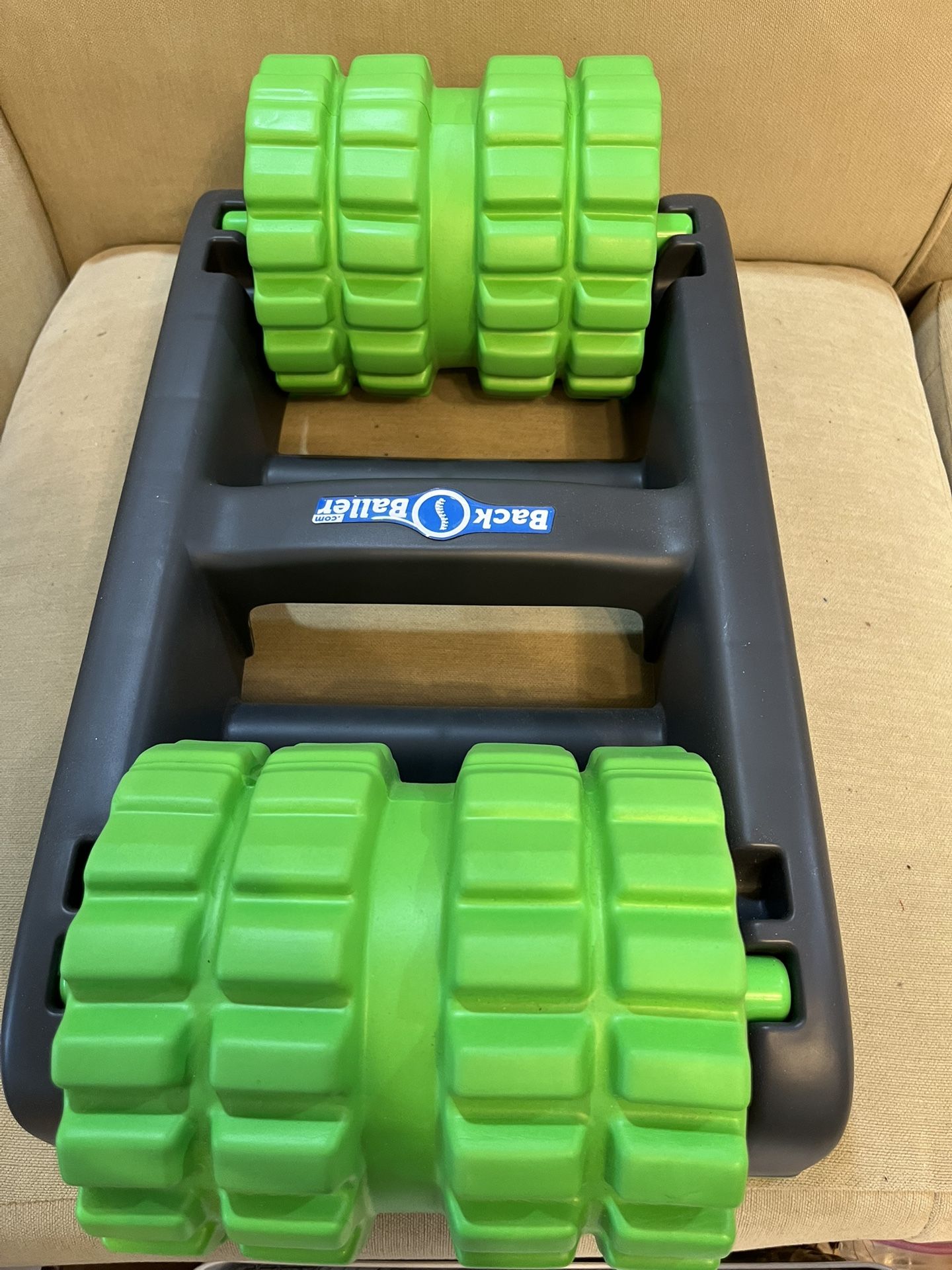 Brand new Back Baller Dual Mounted EVA Ridged Foam Roller (Green)