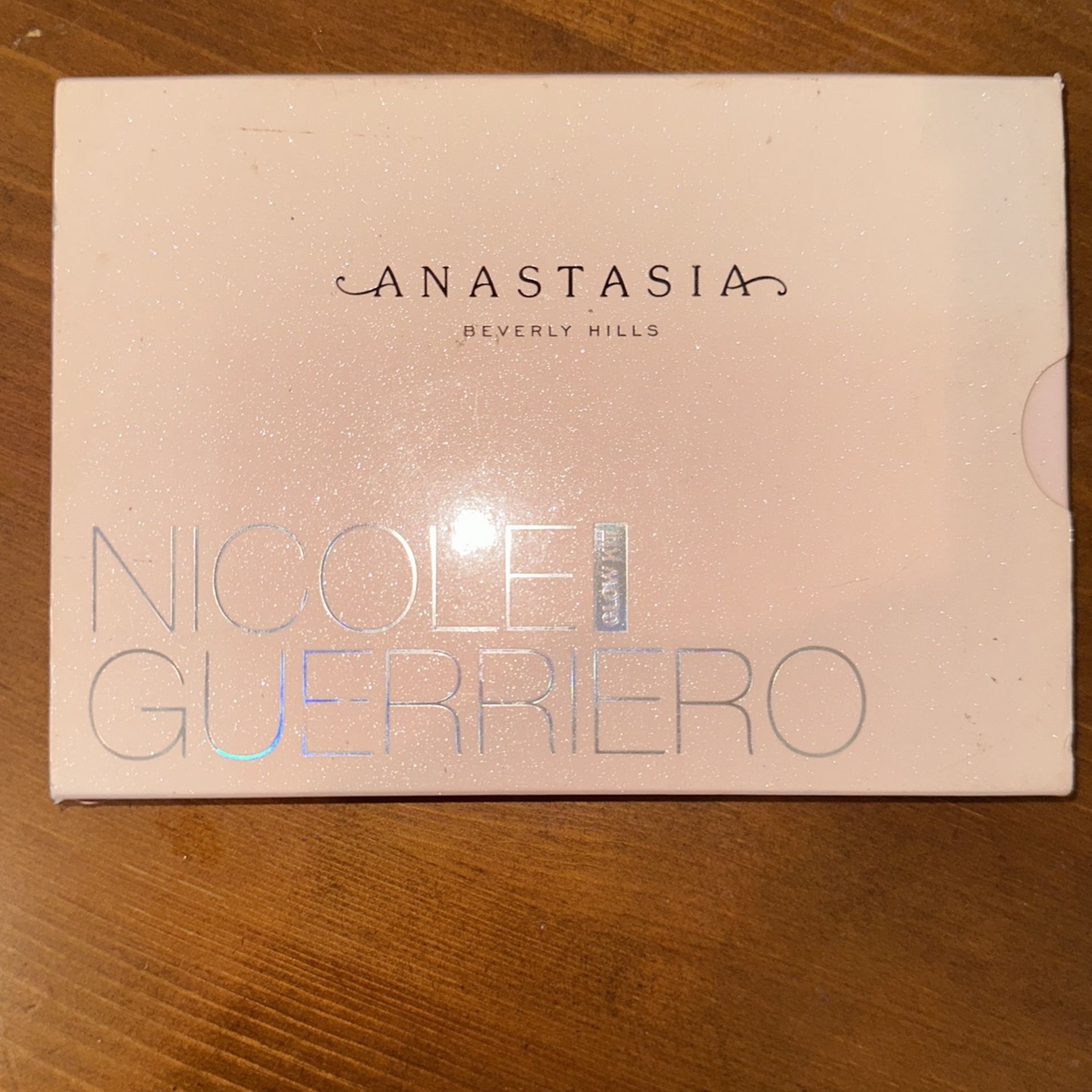 Anastasia Beverly Hills x Nicole Guerriero Glow Kit