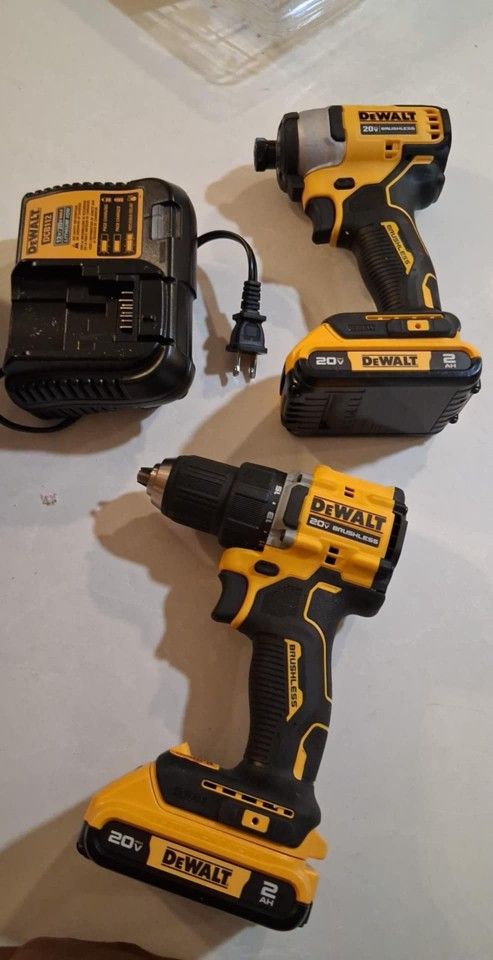 Compact Series DeWalt Drill Kit