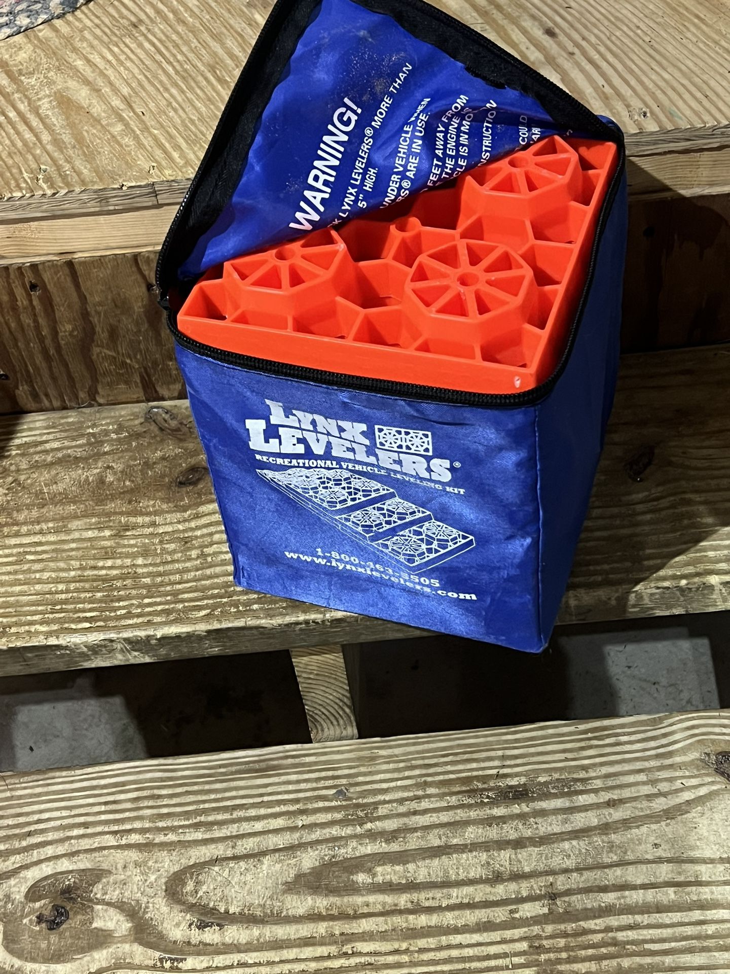 Levelers & Pads