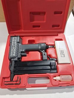Brad nailer