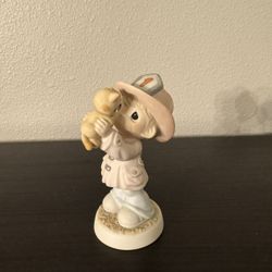 Precious MomentsFireman figurine- in EUC! 
