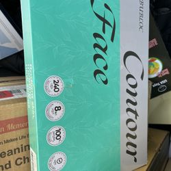 Red Light Therapy  Mask New Never Used Still In Wrapping