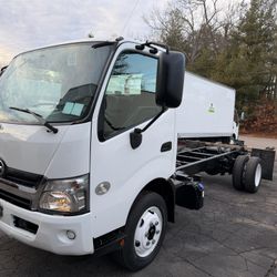 2020 Hino 195