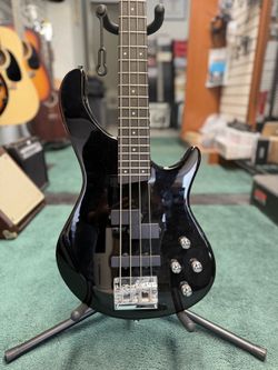 Donner DPJ-100 4-String Bass Guitar (Black)