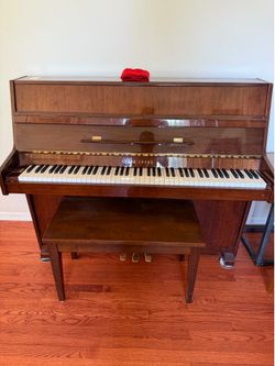 Young Chang Upright Piano