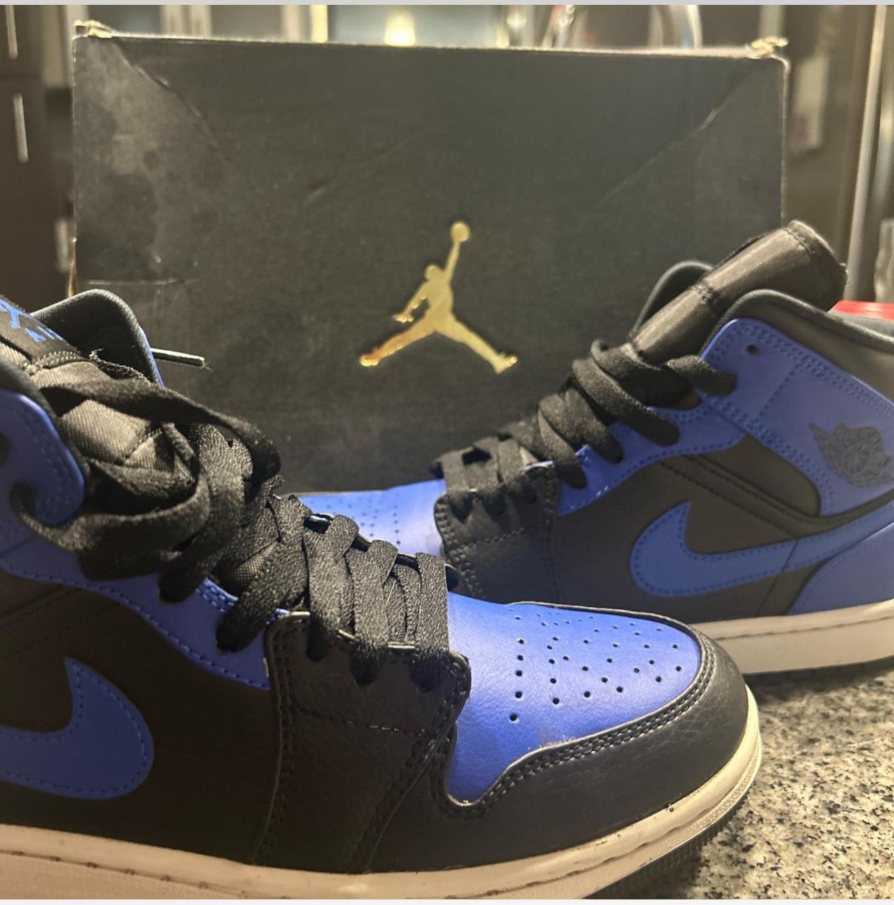 jordan 1s hyper royal