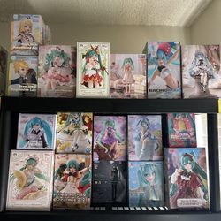 Hatsune Miku Figurines Assortment 