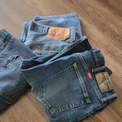 Mens Jean's  34x 32 All Jeans For $30