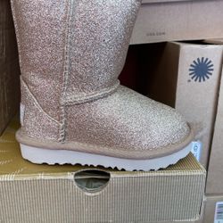 T Classic Short Glitter Gold Sizes 6-7 