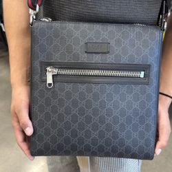Gucci GG Messenger Bag