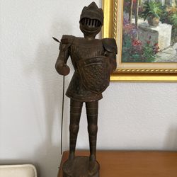 Armored Statue 