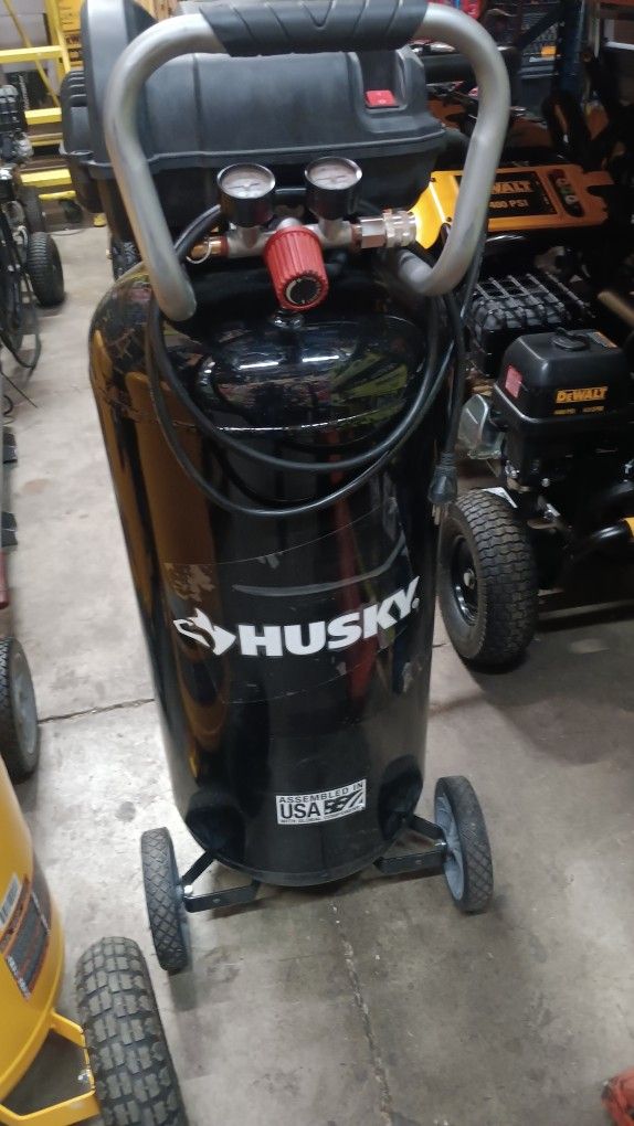Husky
20 Gal. 200 PSI Oil Free Portable Vertical Electric Air Compressor