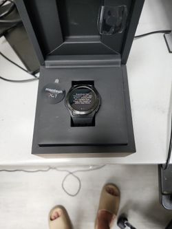 Xe1
 Smartwatch, Lightweight Fitness Tracker with 1.2” Touch Screen, 110 
Sport Modes, GPS, Sunlight-Visible, 5ATM Waterproof, 14-Day Battery 
Life, f