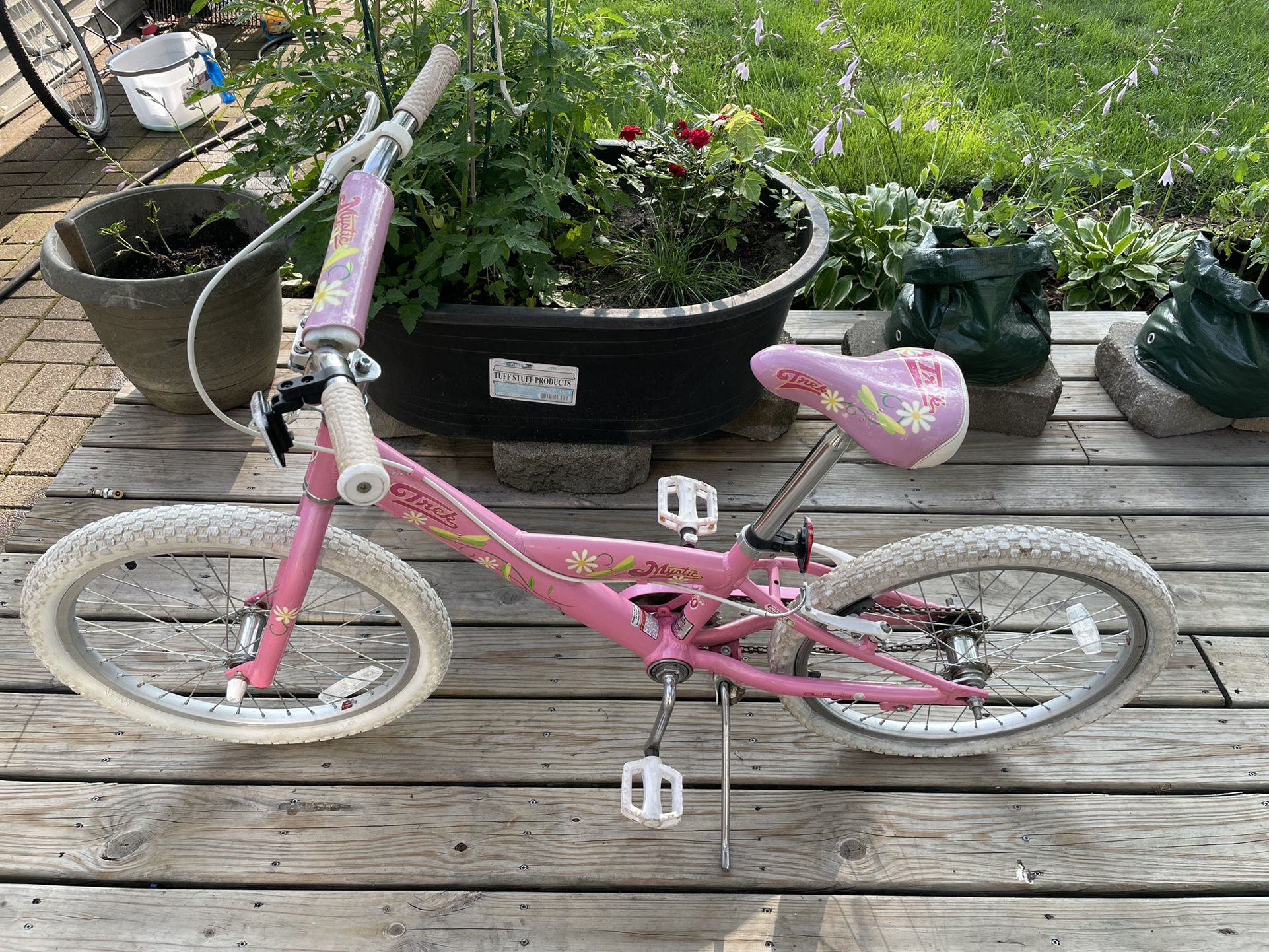 Girls trek mystic bike on sale