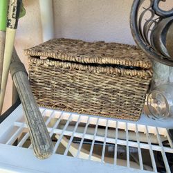 Baskets Different sizes For Storage Or Decorative !!