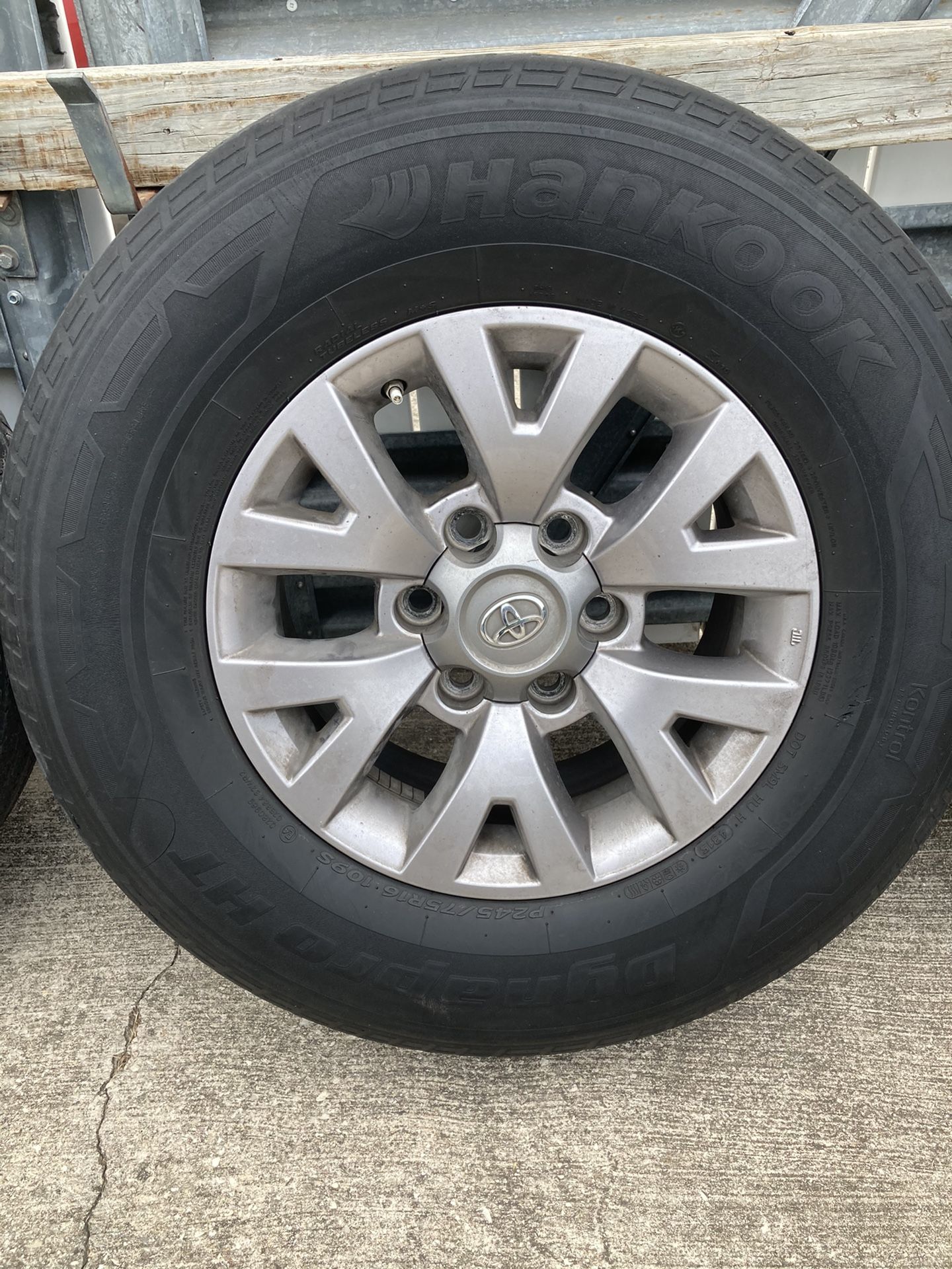 2016 TOYOTA TACOMA WHEELS AND RIMS