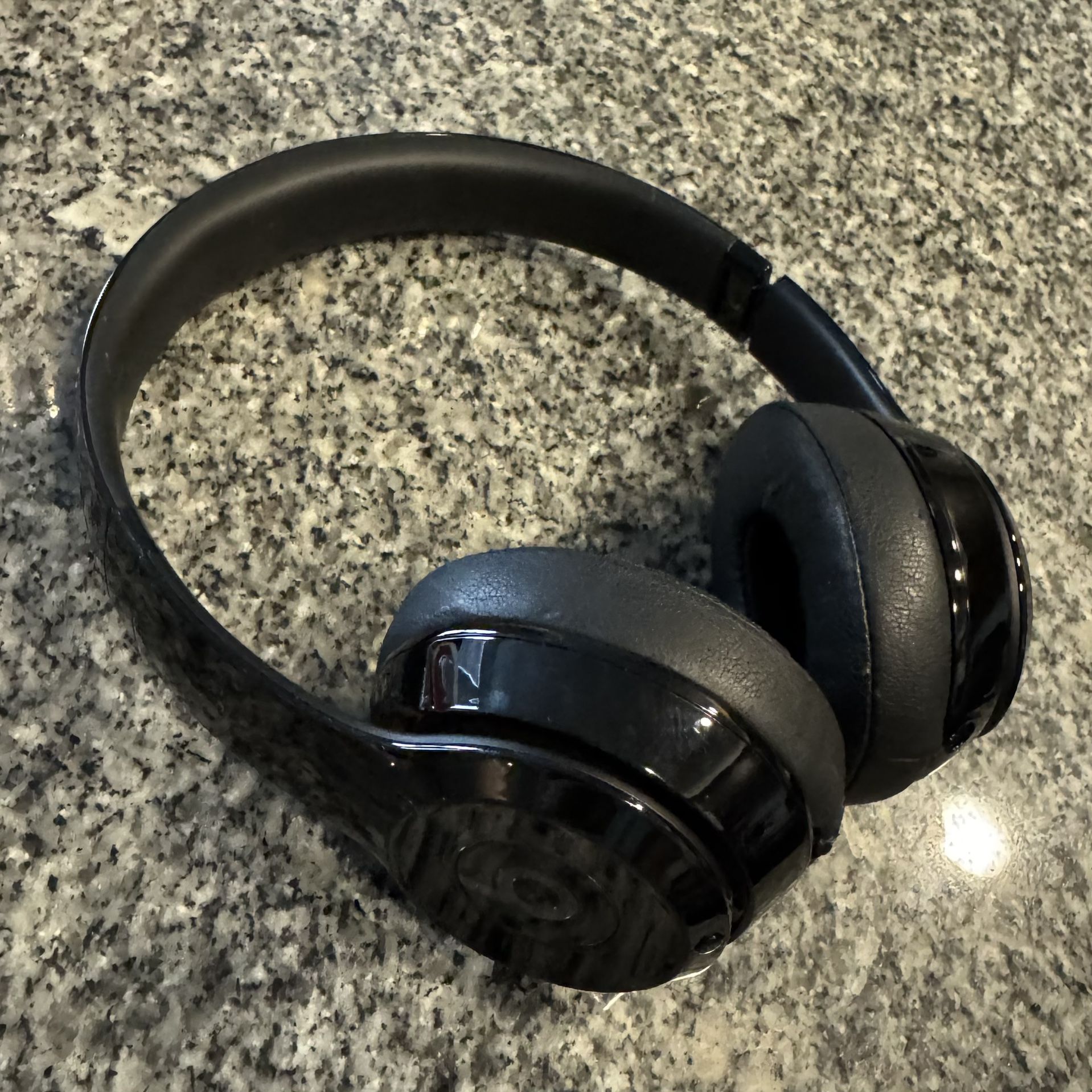 Beats Solo Wireless Headphones 