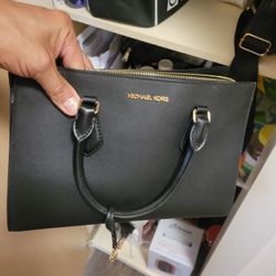 mk black purse 