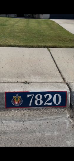 Address curb numbers