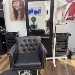 Silla de pelo ,mesa de pedicure y lava cabeza