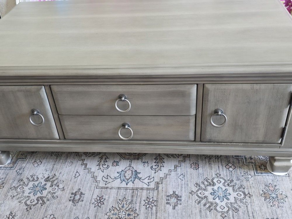 Coffee Table With Storage 