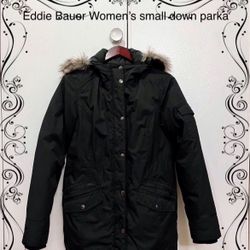 Price Just Dropped : Eddie Bauer Women’s Winter Jacket/ Down Parka (Size: Small) (Pick up🛒 In Bellevue) *Check out my Other Posts 💕