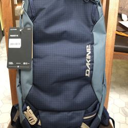 Dakine 14L Poacher Backpack, Slate Gray 