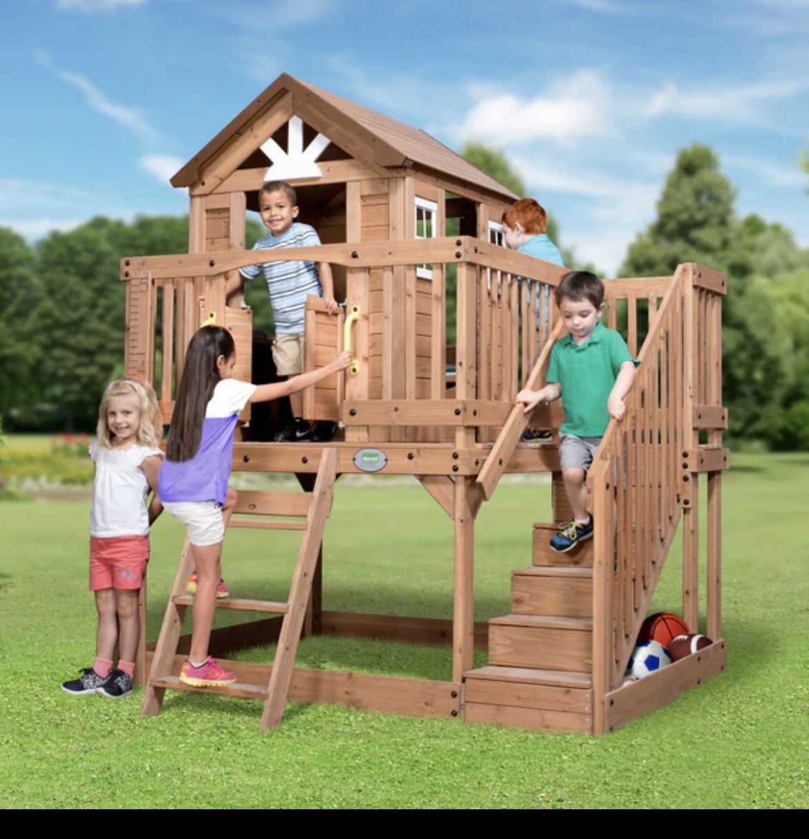 Backyard Discovery Scenic Heights Cedar Playhouse