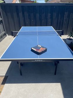 Joola Indoor (or covered) Ping Pong Table Excellent Shape with Ping Pong Paddles and Balls