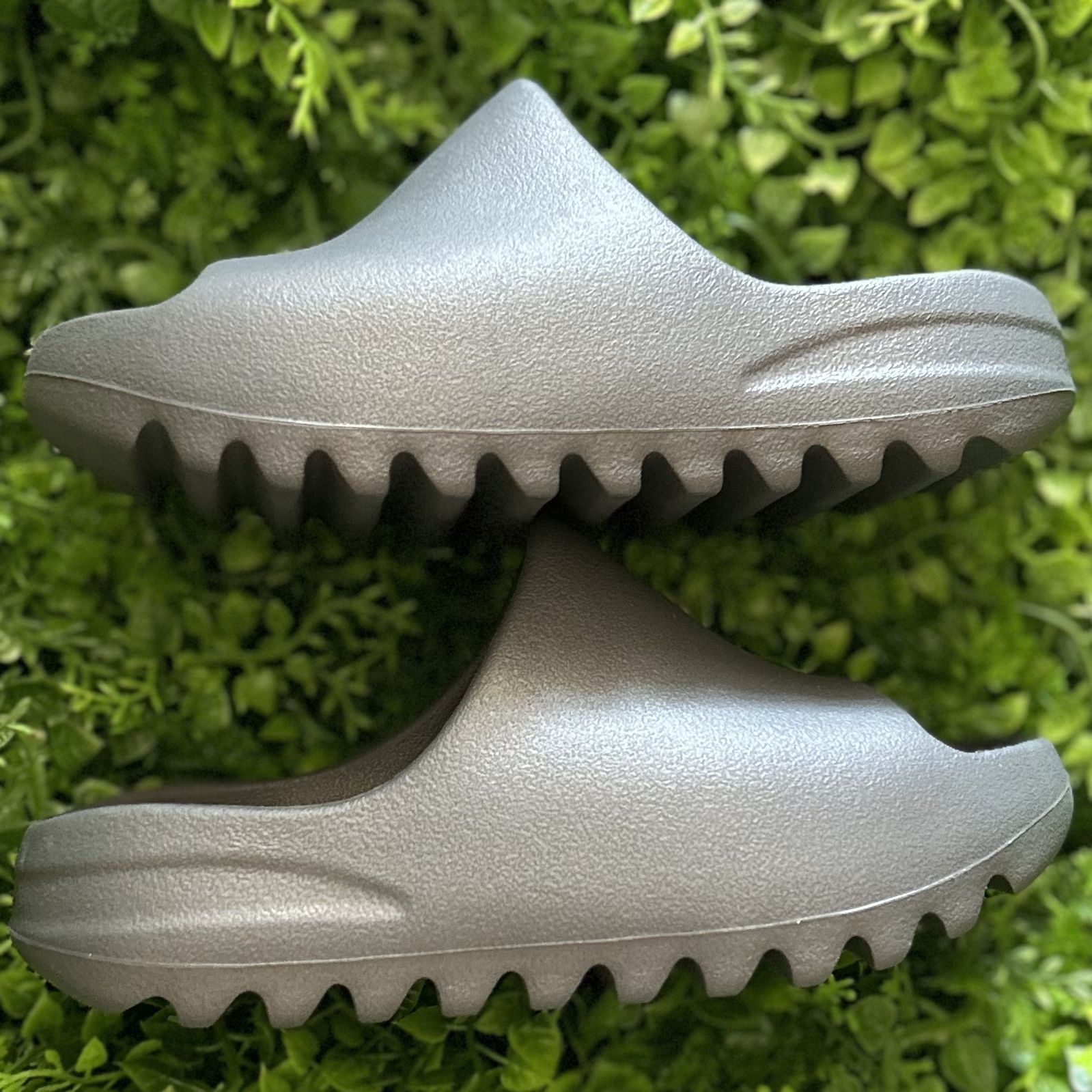 Adidas Yeezy Slide ‘Slate Grey’ (Size 3Y And 13K)