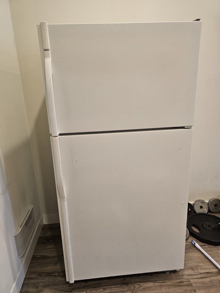 Refrigerator MUST SELL 50.00 ObO