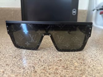 Louis Vuitton LV Waimea L Monogram Sunglasses – Z1583W (NO CASE)