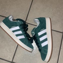 Adidas Sneakers 9.5