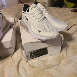 Nike 270