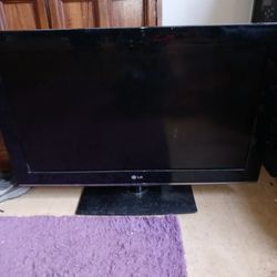 32" LG It Works Great but It Needs a Cord
