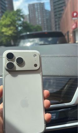 iPhone 17 pro max